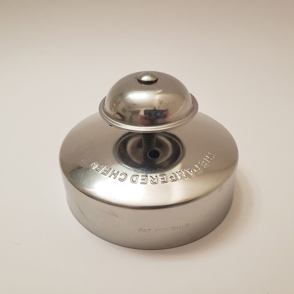 The Pampered Chef Cut N Seal Sandwich Biscuit Tart Pastry Maker Press 3.5"